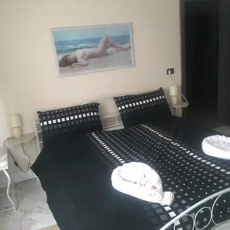 Piccadilly Szálloda 2*